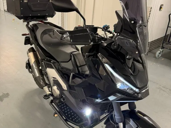 2025 Honda X-ADV 750 2025 | 7.289 km | Garantie t/m 2031 - €16,000 · Bidding (1/1)