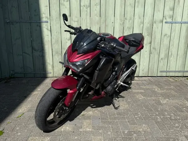 Year unknown Kawasaki z800(E)-120PK-93NM-38k KM - Bidding (1/1)