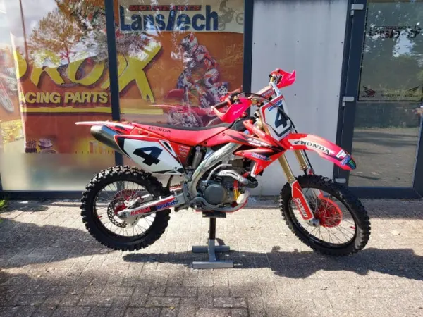 2006 Honda CRF 450 - €3,950 · Bidding (1/1)