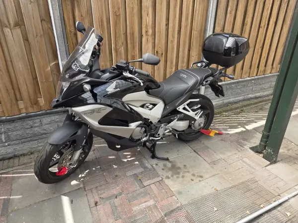 2011 Honda VFR 800 - €6,250 (1/1)