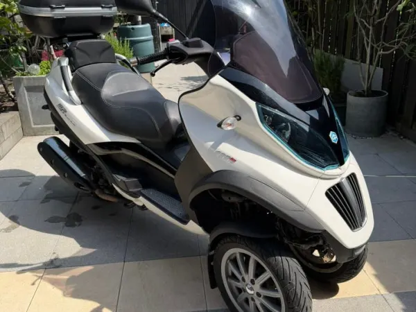 2011 Piaggio MP3 LT - € 3.250 · Bieden (1/1)