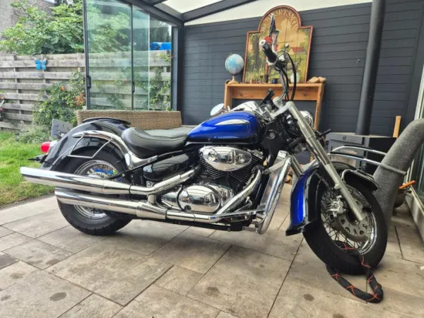 Year unknown Suzuki Intruder C 800 - €3,500 · Bidding (1/1)