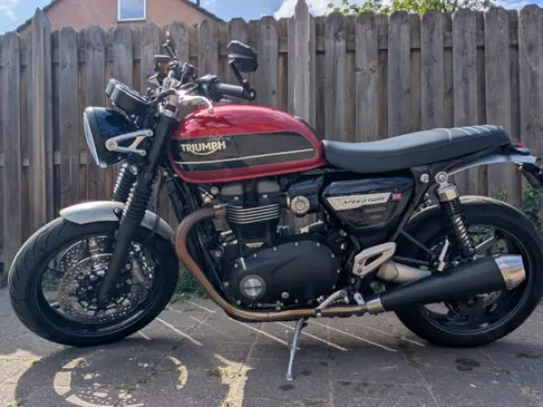 Year unknown Triumph Speed Twin 1200-2019-Naked Bike - €9,995 · Bidding (1/1)