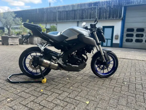 2015 Yamaha MT 125 - €3,400 · Bidding (1/1)