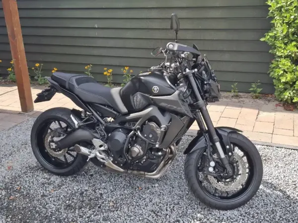 2020 Yamaha MT-09 - € 9.400 · Bieden (1/1)