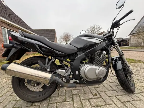 2006 Suzuki GS 500 - €2,000 (1/1)