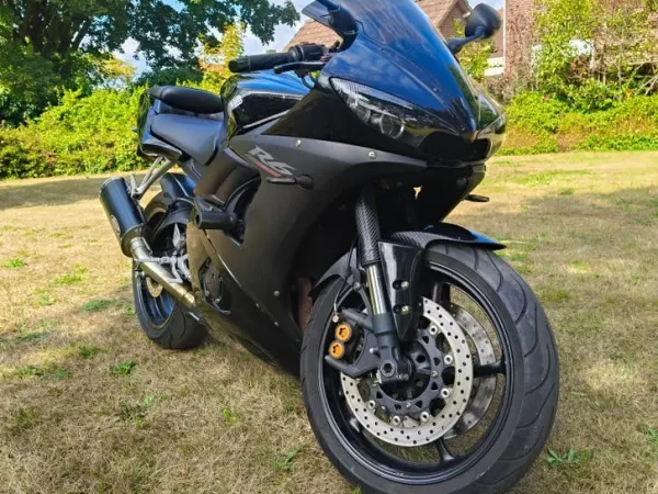 2003 Yamaha YZF R6 - €4,900 · Bidding (1/1)