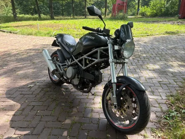 2003 Ducati Monster 620 Dark I.E. 2003 - € 1.450 · Bieden (1/1)