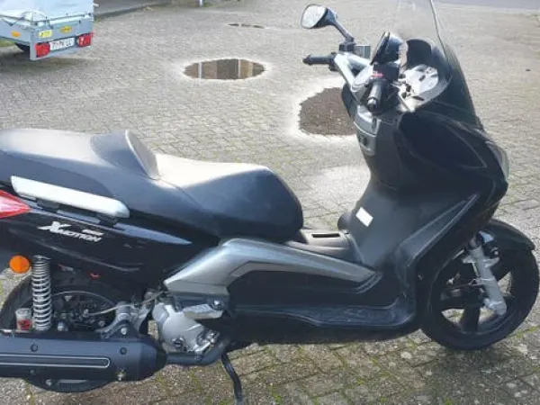 Bouwjaar onbekend Kymco TBG X-Motion 300 Motorscooter - € 1.950 · Bieden (1/1)