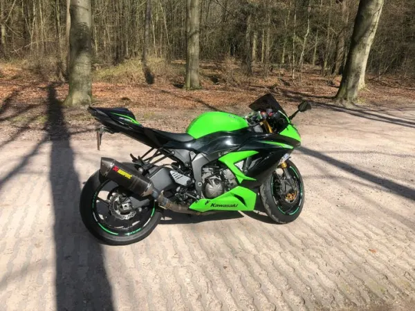 2013 Kawasaki zx6r - €8,999 · Bidding (1/1)