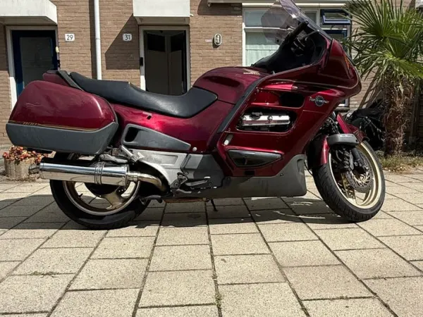 2000 Honda ST 1100 - €1,800 · Bidding (1/1)
