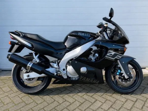 1998 Yamaha YZF 600 - €3,499 · Bidding (1/1)