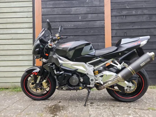 Year unknown Aprilia Tuono 1000 R-Krachtige Naked Bike - €3,650 · Bidding (1/1)