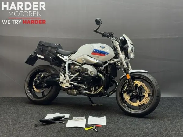 Year unknown BMW R Nine T Racer | Nieuwstaat | Gave Opties | Garantie - €11,399 · Bidding (1/1)