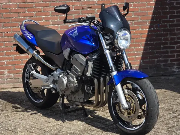 2002 Honda CB 900 - €2,750 (1/1)