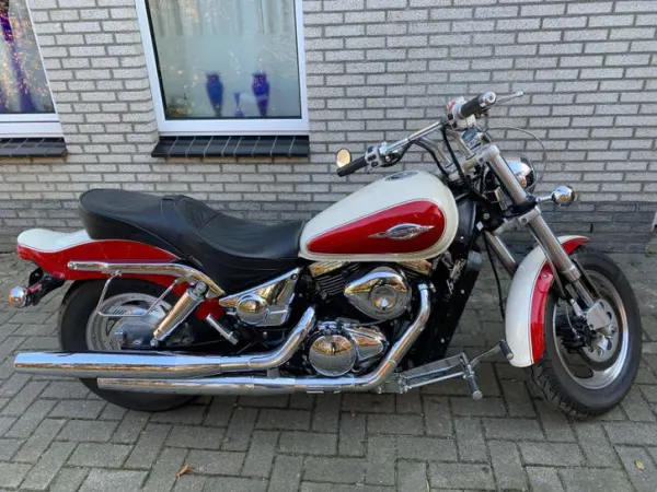 1999 Suzuki VZ 800 - €2,875 · Bidding (1/1)