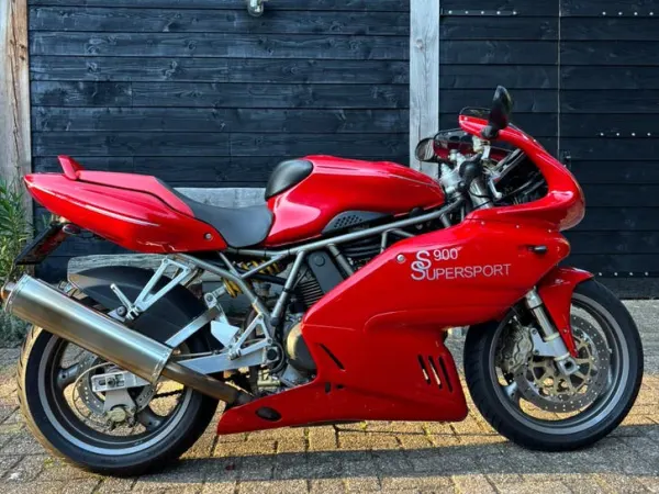 2000 Ducati 900 SS - € 3.250 · Bieden (1/1)