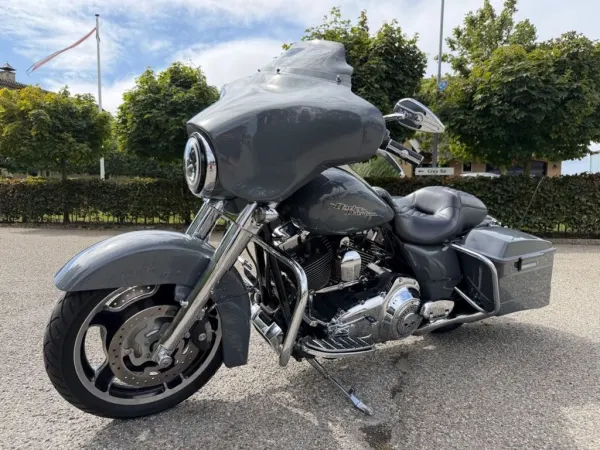 2012 Harley-Davidson Street Glide FLHX - €11,695 (1/1)