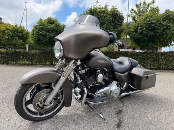 2013 Harley-Davidson Street Glide FLHX - €11,695 (1/1)