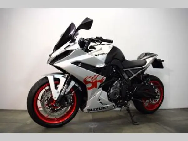 2024 Suzuki GSX-8R - € 9.450 (1/1)