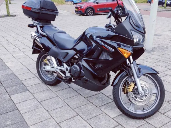 2005 Honda Varadero - € 2.400 · Bieden (1/1)