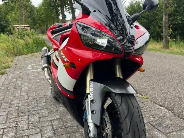 2001 Yamaha YZF R1 - € 3.900 · Bieden (1/1)