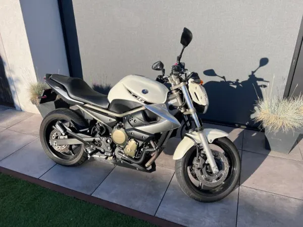 Bouwjaar onbekend Yamaha XJ 6 - € 3.750 · Bieden (1/1)