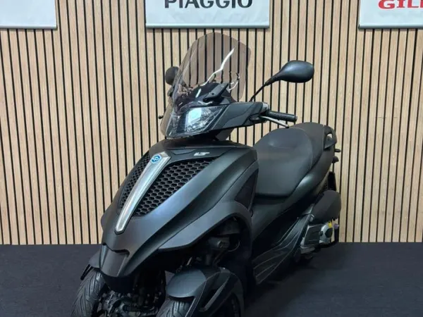 2013 Piaggio MP3 Yourban 300 LT Sport 2013 Autorijbewijs - € 2.850 (1/1)