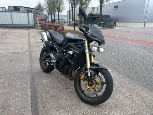 2007 Triumph Street Triple 675 – 2009 – Nieuwe Banden – Rijdt top - €3,000 · Bidding (1/1)