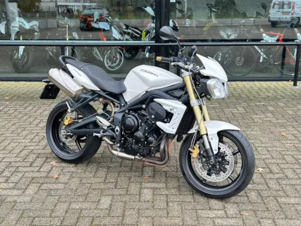 2012 Triumph Street Triple 675 - €2,500 (1/1)