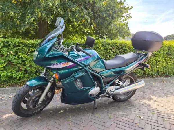 1996 Yamaha XJ900 Diversion - € 1.600 · Bieden (1/1)
