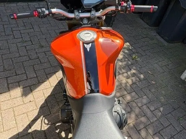 2014 Yamaha MT 09 - €5,750 · Bidding (1/1)