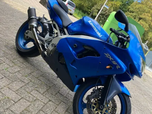1998 Kawasaki Ninja ZX-9R - € 1.200 · Bieden (1/1)