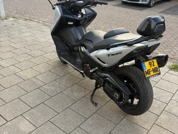 2015 Yamaha Tmax 530 ABS 2015 - € 7.000 · Bieden (1/1)