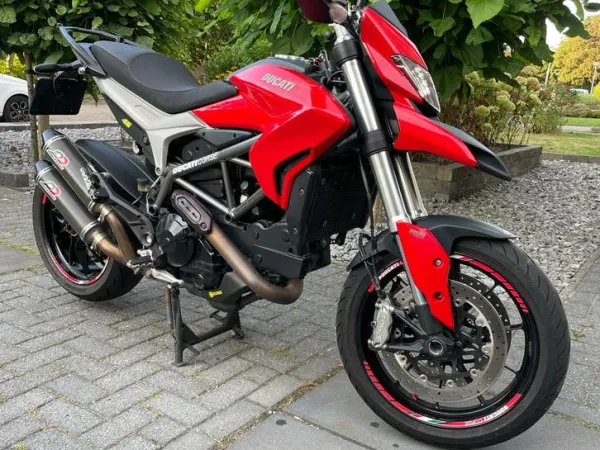 2014 Ducati Hyperstrada 821 z.g.a.n., vol. Onderhoud, overcompl! - €6,200 · Bidding (1/1)