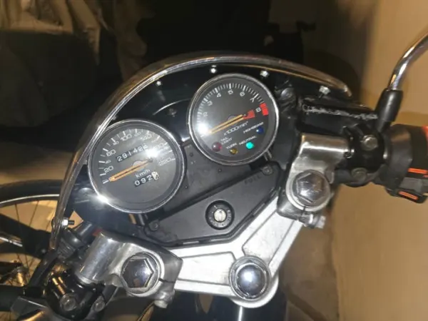 Bouwjaar onbekend Honda XBR 500 - € 2.250 · Bieden (1/1)
