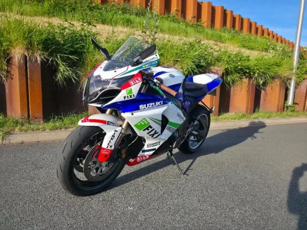 2009 Suzuki GSX-R 1000 - €5,950 · Bidding (1/1)