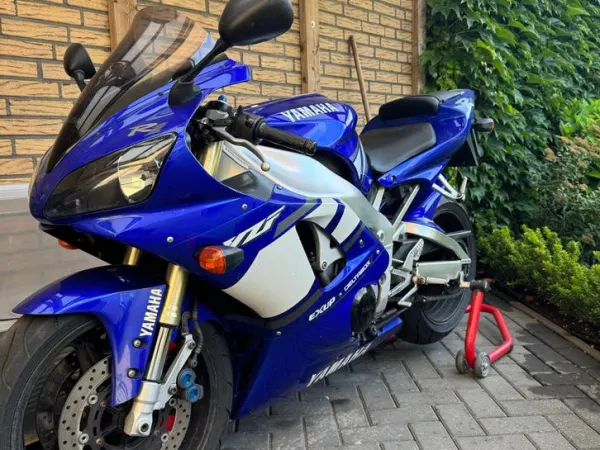 Bouwjaar onbekend Yamaha YZF R1 - € 3.250 · Bieden (1/1)