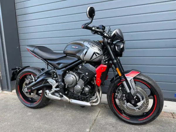 2021 Triumph Trident 660: abs, Quickshift, Uniek, Led, 2e Eigenaa - € 5.950 (1/1)