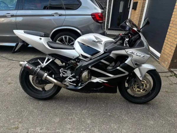 2002 Honda CBR 600 F - € 3.500 · Bieden (1/1)