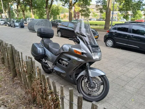Bouwjaar onbekend Honda ST 1100 - € 1.050 · Bieden (1/1)