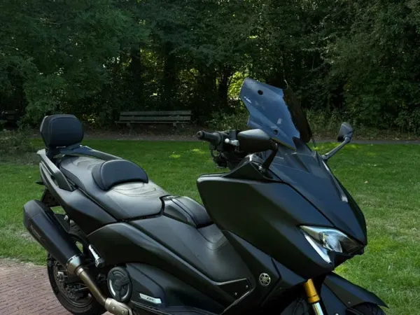 Bouwjaar onbekend Yamaha Tmax 530 DX Full Option - € 8.000 · Bieden (1/1)