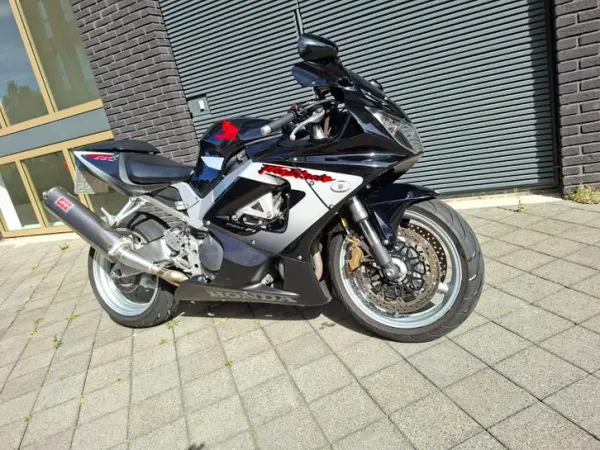 Bouwjaar onbekend Honda Fireblade - € 3.500 · Bieden (1/1)
