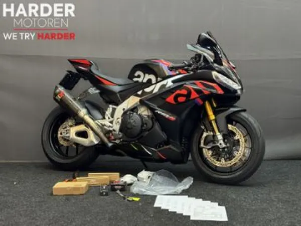 2023 Aprilia RSV 4 1100 Factory - €21,999 (1/1)