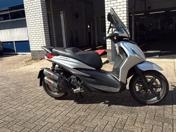 2023 Piaggio Beverly 400 - €6,950 (1/1)