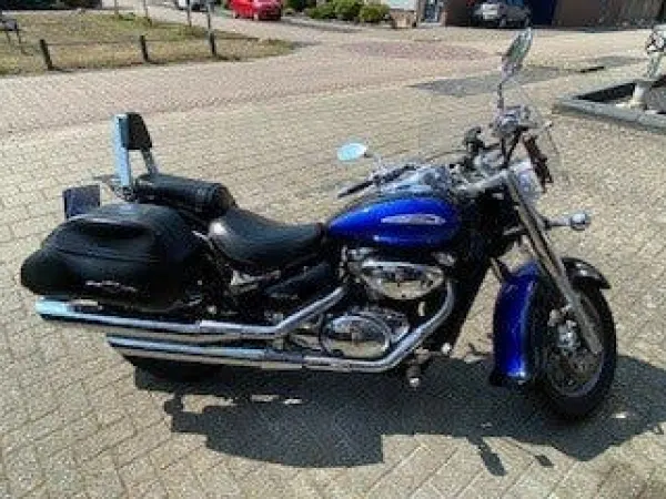 2000 Suzuki Intruder 800cc - € 3.900 · Bieden (1/1)