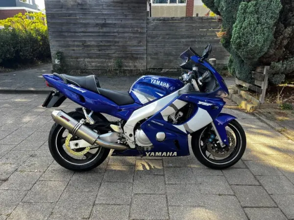 2003 Yamaha YZF 600 - €1,850 · Bidding (1/1)