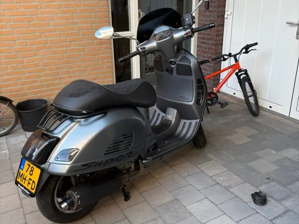 2011 Vespa GTS Super 300 - € 3.250 (1/1)