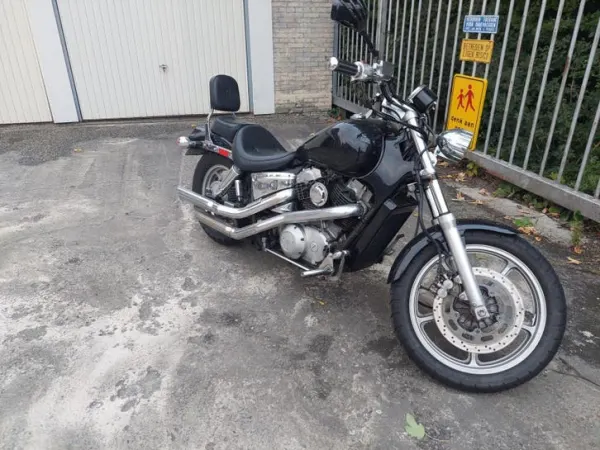 Year unknown Honda VT 1100 - €2,950 · Bidding (1/1)