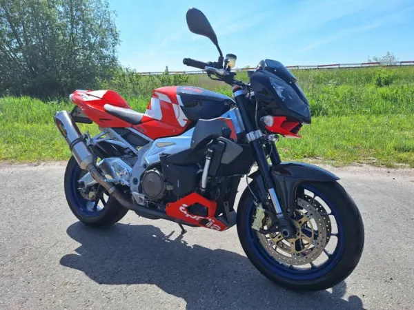 2006 Aprilia Tuono 1000 R Akrapovic 2006 - €3,950 · Bidding (1/1)